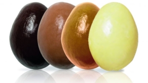 Chocolat VALRHONA, Oeufs nougatine au chocolat assortis